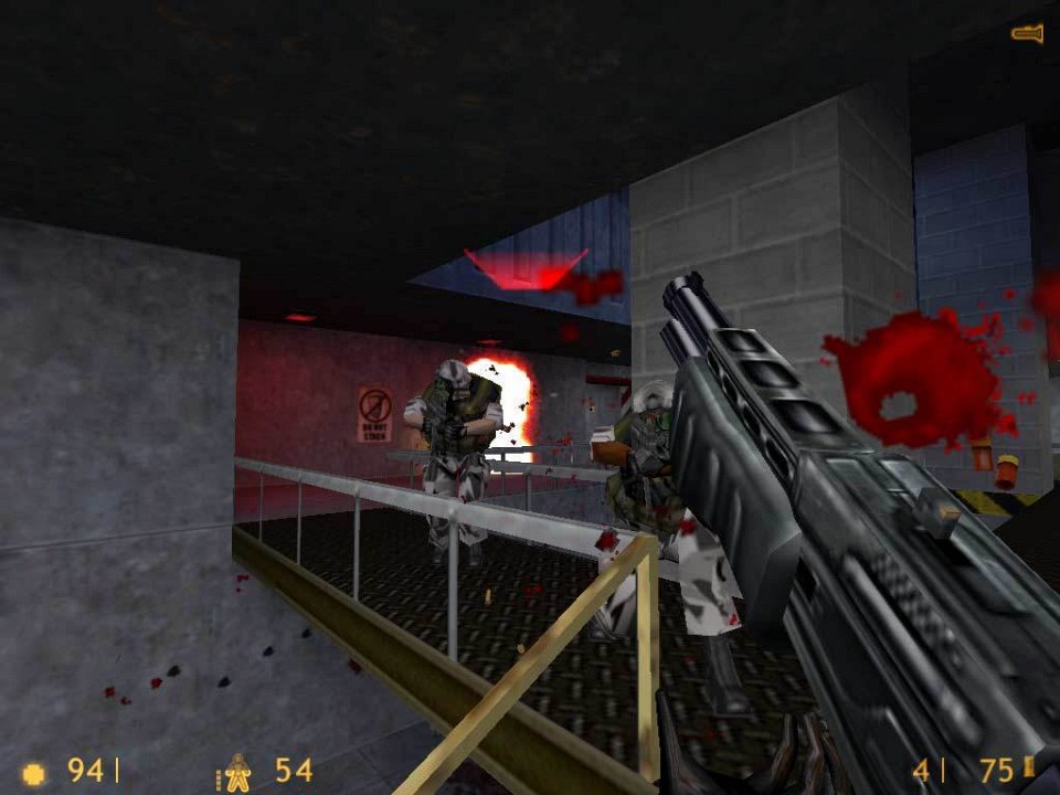 Half-Life — скриншот 1